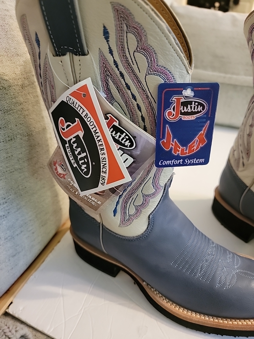 Justin L5026 Women's Cowboy Boots, Size 7.5, Blue and Ivory with Embroidery NWT - Picture 10 of 10